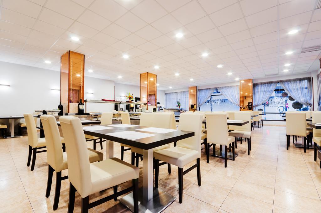 Hotel Fontana Plaza Torrevieja Bagian luar foto